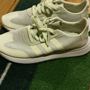 Women's Adidas Flash Back Pastel Green Size 9 (EUR 41.5)